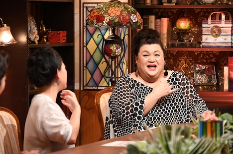 「角川春樹が薬師丸ひろ子に機関銃を乱射させた時代…とマツコ」より。(c)日本テレビ