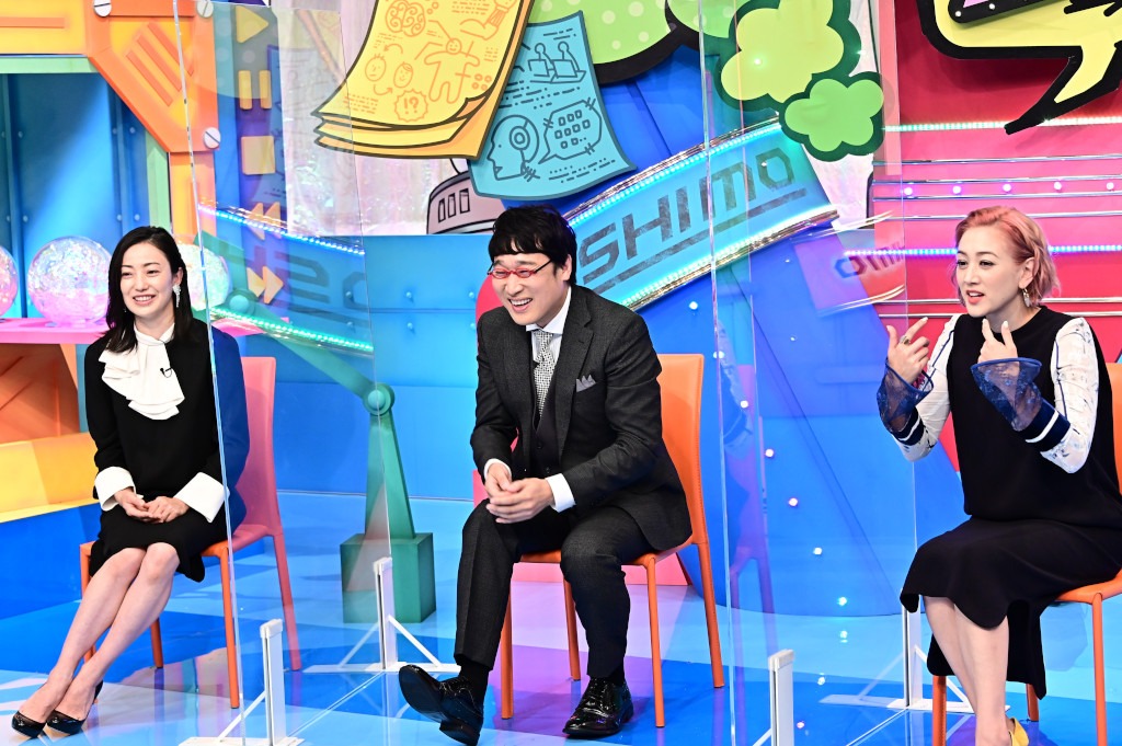 （左から）菅野美穂、南海キャンディーズ山里、SHELLY。(c)TBS