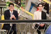 （左から）ナイツ土屋、竜星涼。(c)フジテレビ