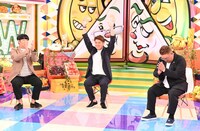 （左から）バナナマン日村、ヒロミ、サンドウィッチマン伊達。(c)TBS
