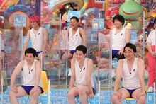 （前列左から）霜降り明星、ジャングルポケット斉藤、（後列左から）EXIT兼近、四千頭身・後藤、宮下草薙・草薙。(c)テレビ朝日