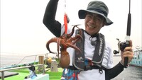 マダコ釣りに挑む生瀬勝久。(c)中京テレビ