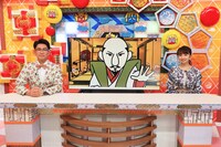 左からビビる大木、小宮有紗。