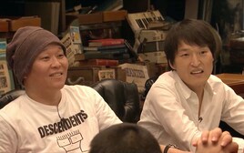 千原兄弟が並んで着席、松尾IKKO背負い投げ、「ドキュメンタル」S8場面写真公開