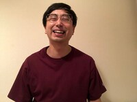 緩んだ表情のおいでやす小田。