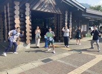 「水バラ 電車＆バスで行く！ルーレット旅 ～夏の富士山麓ぐるり～」より。(c)テレビ東京