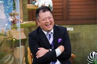 そこまでモフモフ好きではないブラックマヨネーズ小杉。