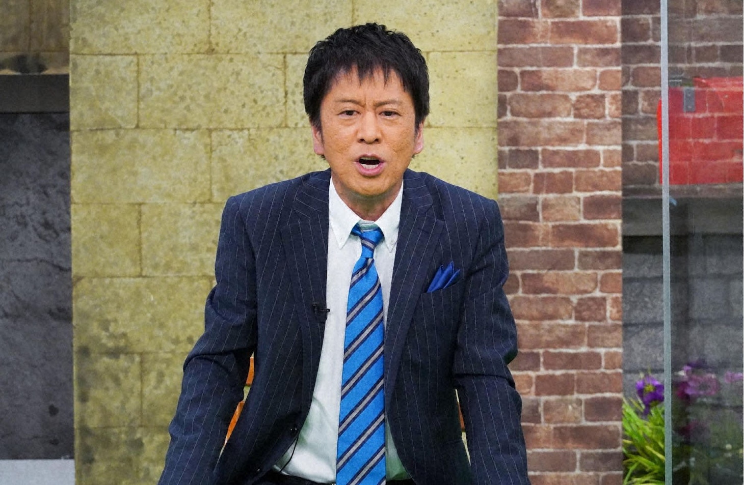 モフモフ好き代表のブラックマヨネーズ吉田。