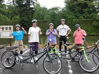 「梅沢・かまいたち＆しずちゃん・ぼる塾のタンデム自転車で行く福島バラエティロード」より。