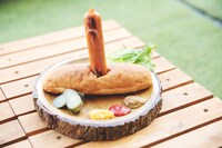 「知らない人が作ったホットドック」