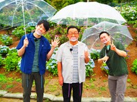 左からかまいたち濱家、梅沢富美男、かまいたち山内。