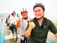 「梅沢・かまいたち＆しずちゃん・ぼる塾のタンデム自転車で行く福島バラエティロード」より。