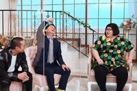 「なんでこの人と結婚したんですか？」に出演する（左から）千鳥、メイプル超合金・安藤なつ。(c)フジテレビ