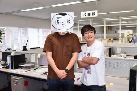 サレンダー橋本（左）と濱田岳（右）。