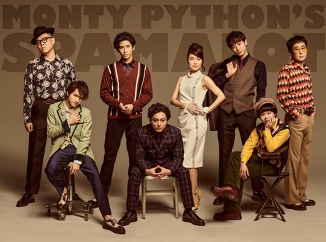 キャストが集合するサブビジュアル。