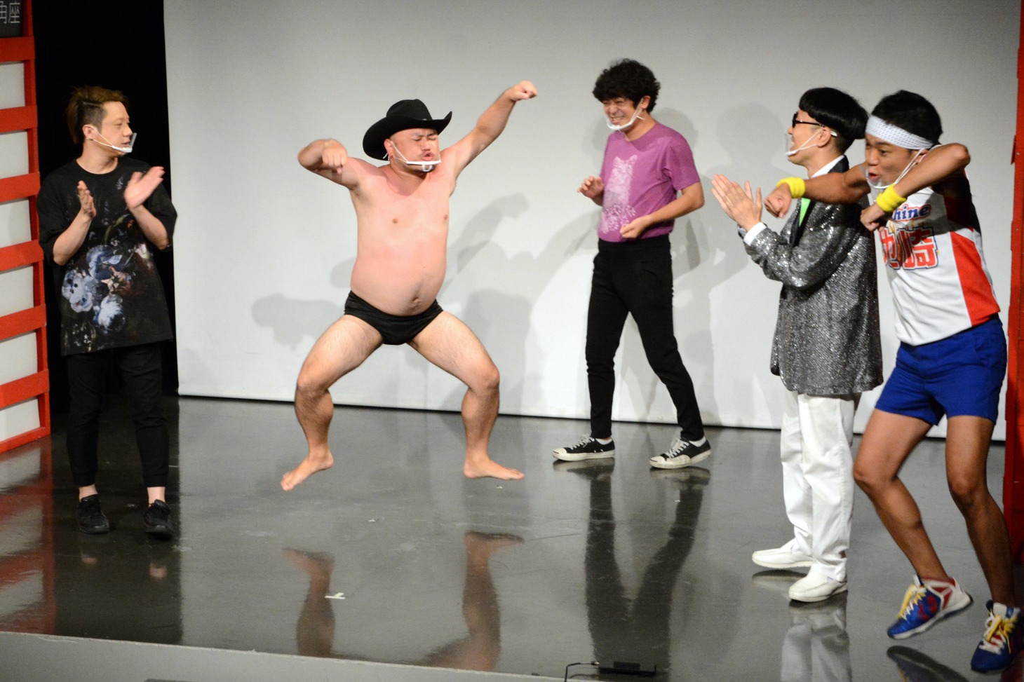 オープニングの様子。