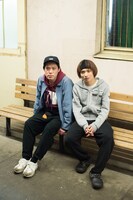 スパークスを演じる（左から）井下好井・好井、植田圭輔。