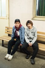 スパークスを演じる（左から）井下好井・好井、植田圭輔。