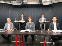 東京でリモート審査した放送作家たち。