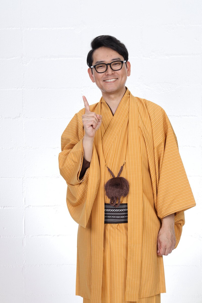 「クレイジー日本語講座」案内役講師のナイツ土屋。(c)フジテレビ