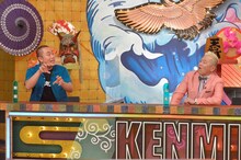 左からハナコ岡部、キャイ～ン・ウド鈴木。(c)読売テレビ