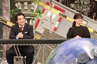 （左から）ジャングルポケット斉藤、水川あさみ。(c)フジテレビ