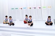 関西グループとして出演する5名。(c)関西テレビ
