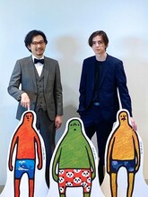 田中光（左）とまかろにステーション・ギャビン（右）。