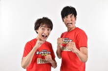 ザ・ギース。左から、高佐、尾関。(c)TBS