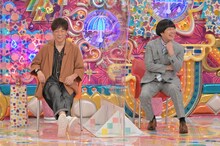 （左から）陣内智則、蛍原徹。(c)テレビ朝日
