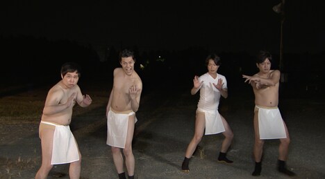 左から霜降り明星、ぺこぱ。(c)日本テレビ