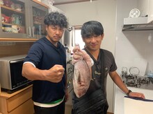 アルピーチャンネルの第1回配信の撮影に臨んだアルコ＆ピース。