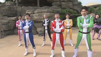 「次世代お笑い戦隊ギャグレンジャー」のメンバー。(c)読売テレビ