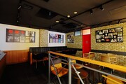アインシュタインの“店内ジャック”が実施された花のれんタリーズコーヒー なんばグランド花月店の店内。