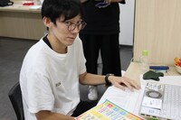 ロングコートダディ堂前