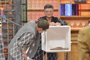 左から小沢和義、小沢仁志。(c)読売テレビ