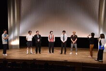 （左から）おぎやはぎ小木、ドランクドラゴン、鬼ヶ島、オアシズ。