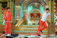 ネタを披露するさや香。