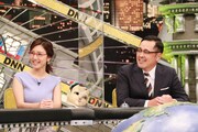 （左から）小澤陽子アナ、アリタ哲平。(c)フジテレビ