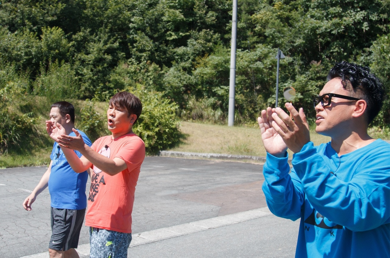 左からFUJIWARA、宮川大輔。(c)日本テレビ