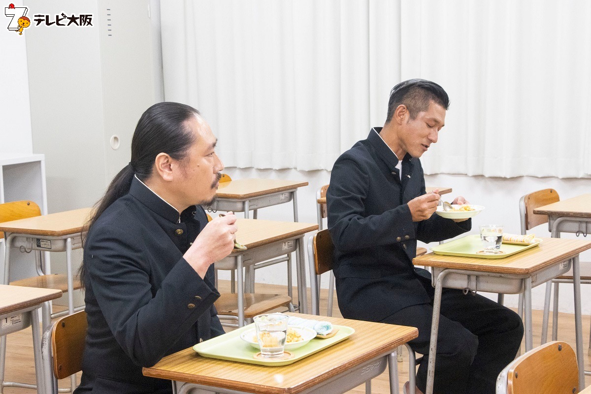 笑い飯