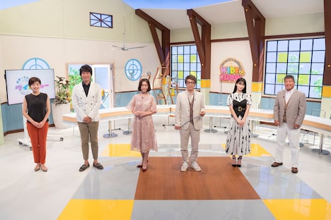 左から林マオアナウンサー、宮崎謙介、春名風花、ロンドンブーツ1号2号・田村淳、ダレノガレ明美、亀田史郎。(c)読売テレビ