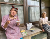 フワちゃん（左） (c)フジテレビ