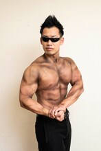 戸愚呂（弟）に扮したミルクボーイ駒場。