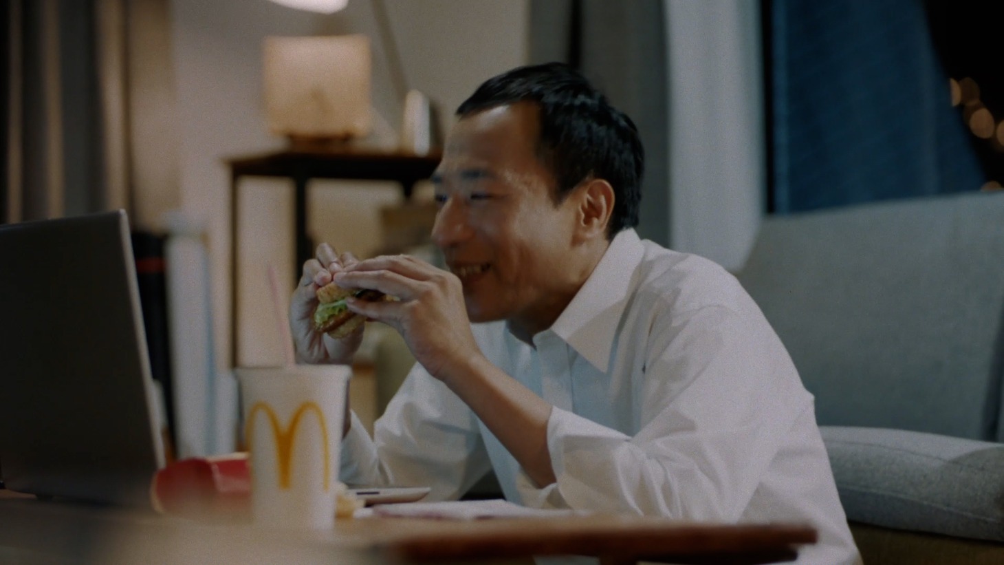新CM「ごはん at HOME・息子」編より。