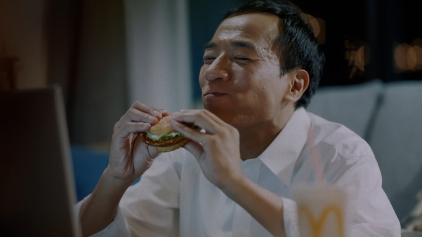 新CM「ごはん at HOME・息子」編より。