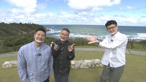 左からチョコレートプラネット、ロバート馬場。(c)TVQ九州放送