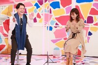 （左から）千鳥ノブ、夏菜。(c)フジテレビ