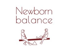 うしろシティ「できたてのバランス」Tシャツ（白）のロゴ。