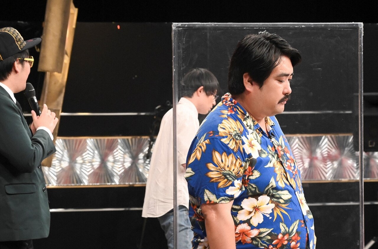 空気階段（右） (c)TBS